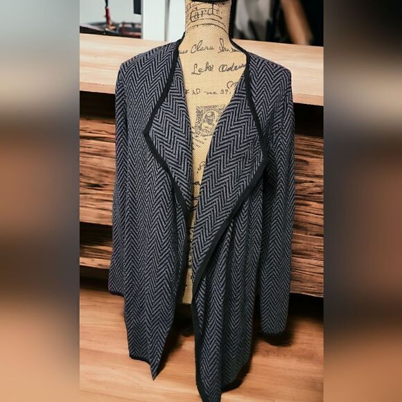 Vince Camuto Sweaters - Vince Camuto Open Cardigan Size M